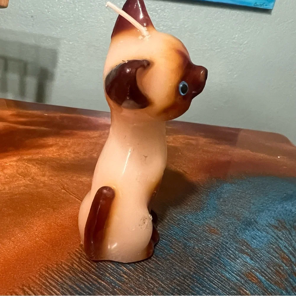 Vintage blue eyes Siamese cat candle new